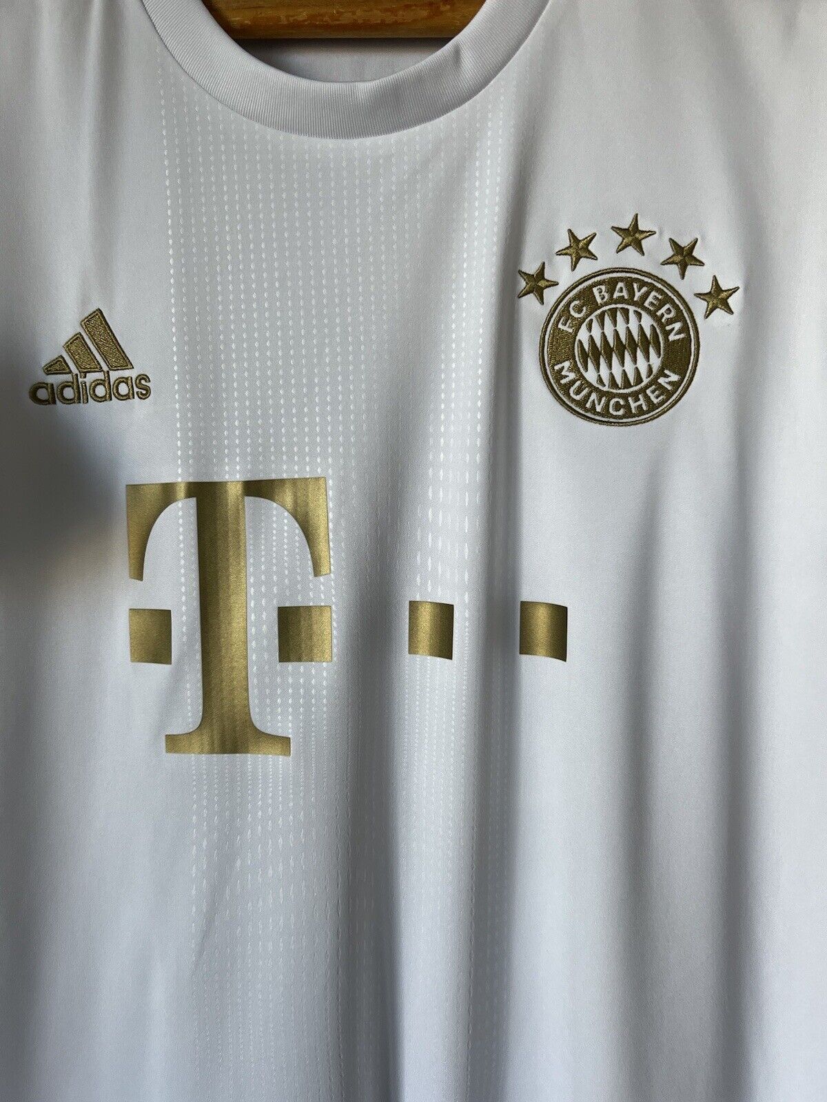 Bayern Munich Jersey 2022-23 Away Large Mens Soccer Shirt Adidas Gravenberch #38
