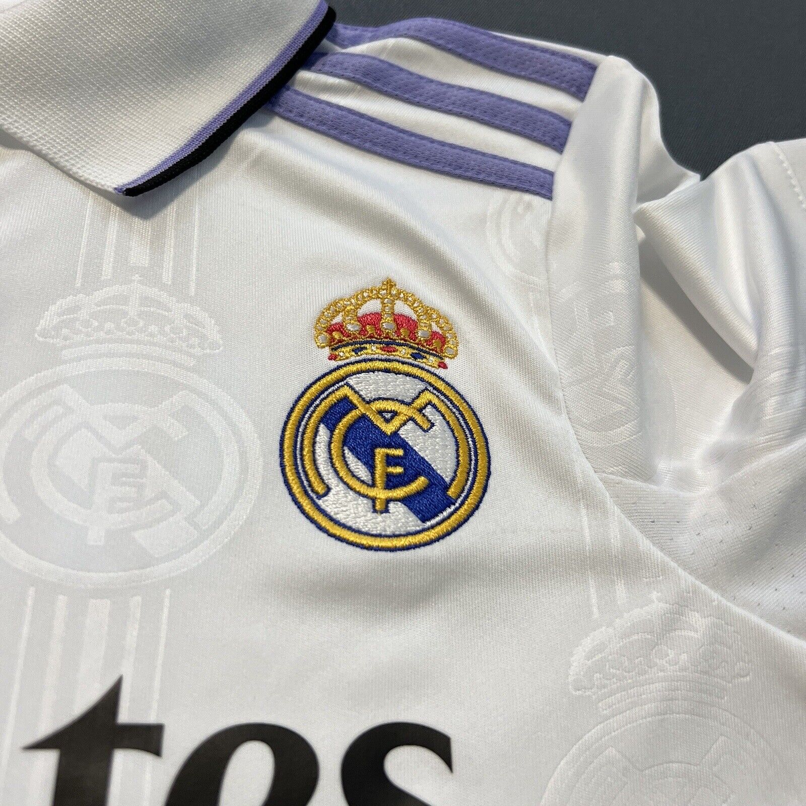 Alaba Real Madrid Jersey 22-23 Away Soccer Shirt HF2654 Adidas Boys Size XS