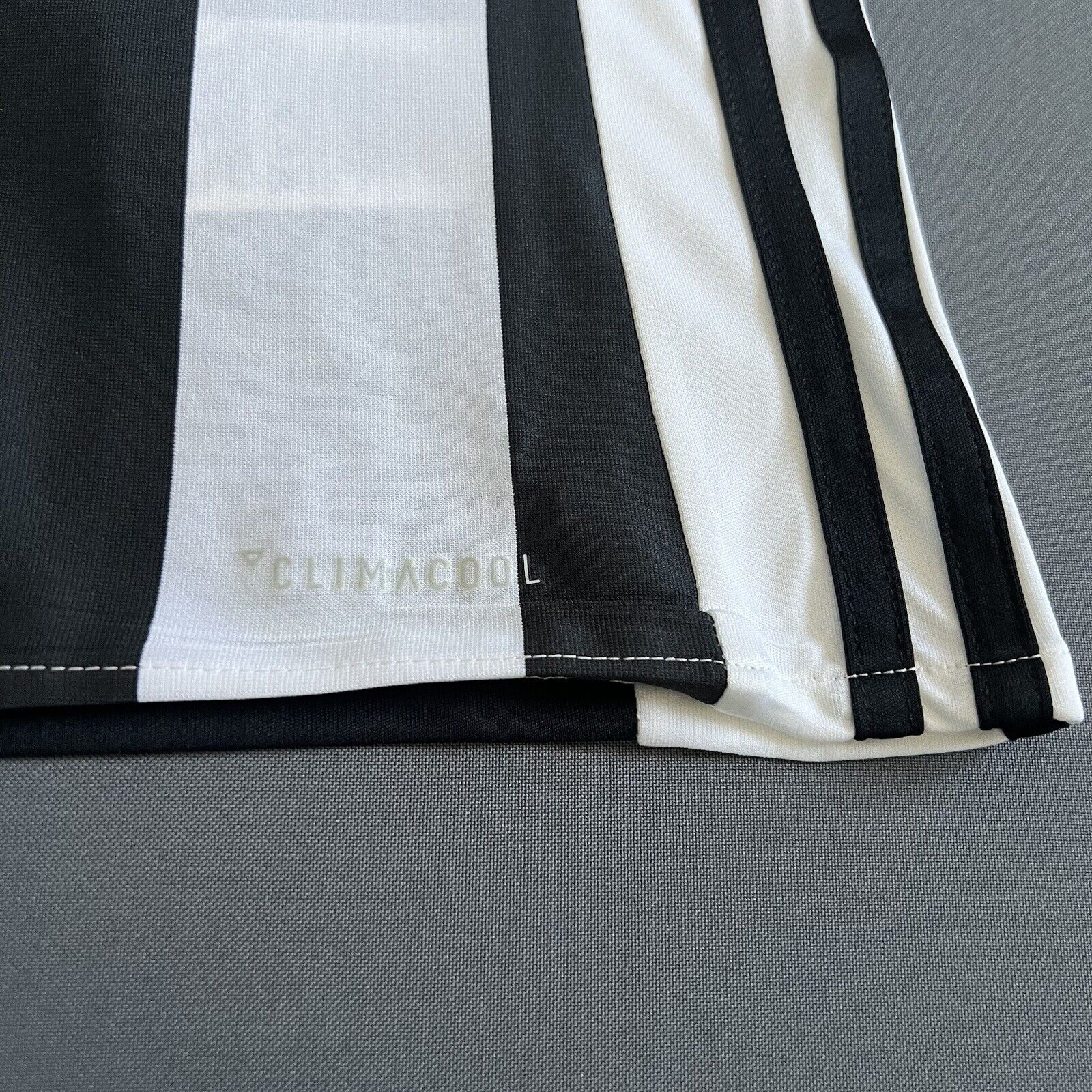Dybala Juventus Jersey 2017-18 Home XS 7-8Y Boys Football Shirt Maillot Adidas