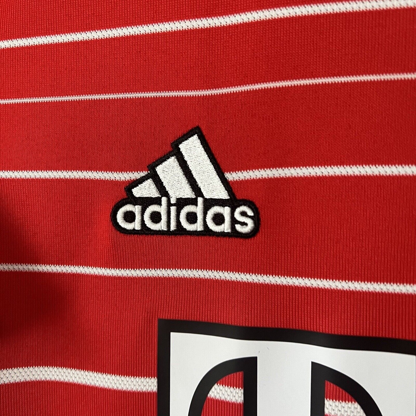 Bayern Munich Jersey 2022/2023 Home Small Mens Soccer Shirt H39900 Adidas