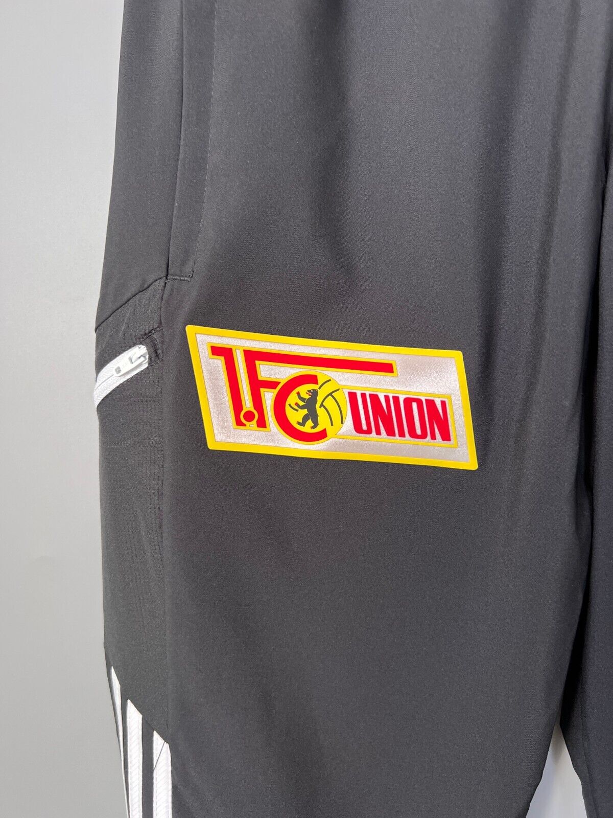 1. FC Union Berlin CON22 Presentation Pants Football Soccer Adidas Mens Size XS
