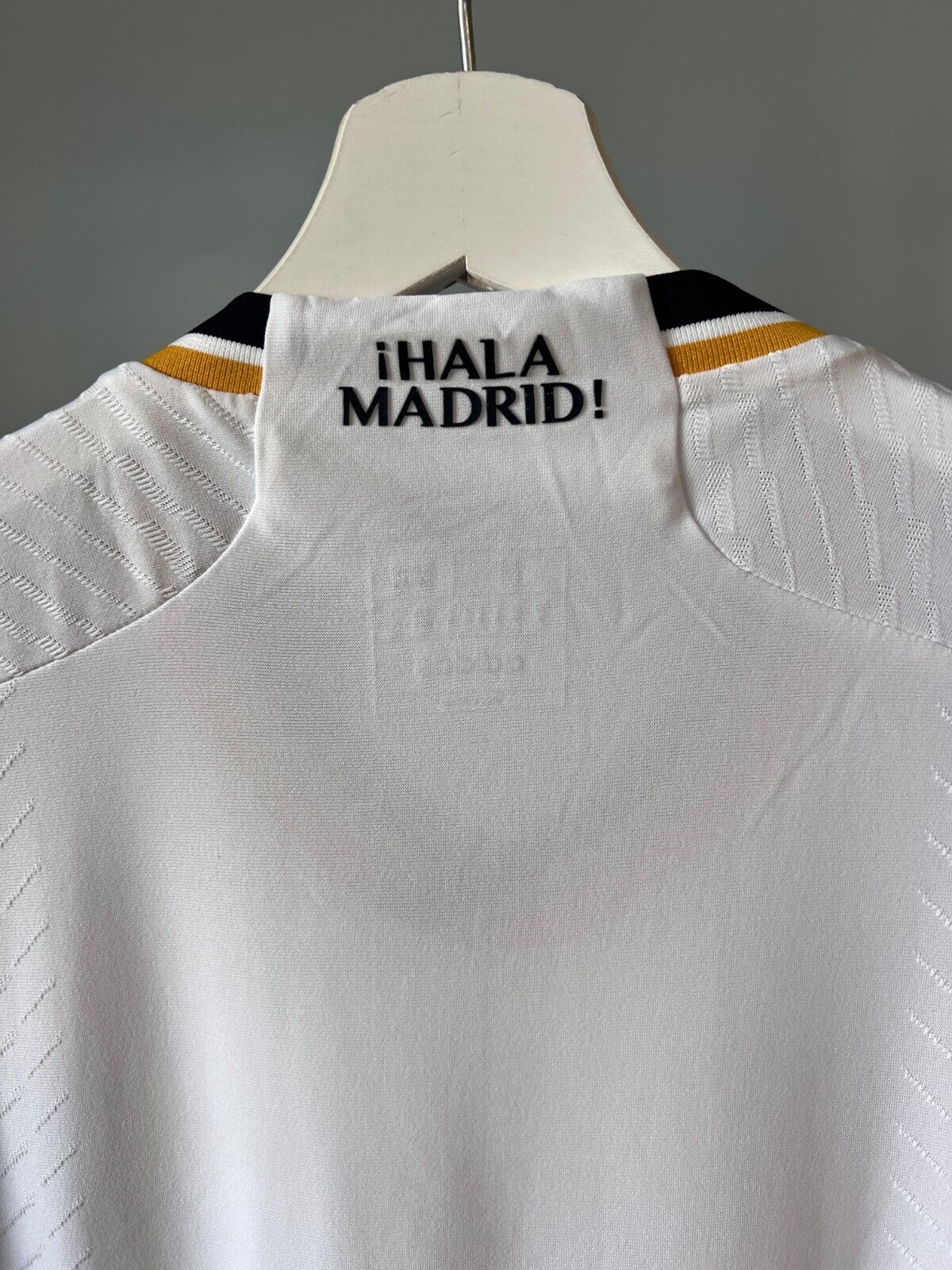 Real Madrid Jersey 23/24 Home Player Issue Soccer Shirt IA5139 Adidas Mens Sz M