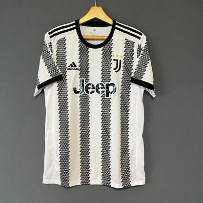 Juventus Jersey 2022-23 Home Mens Soccer Shirt Medium H38907 Adidas