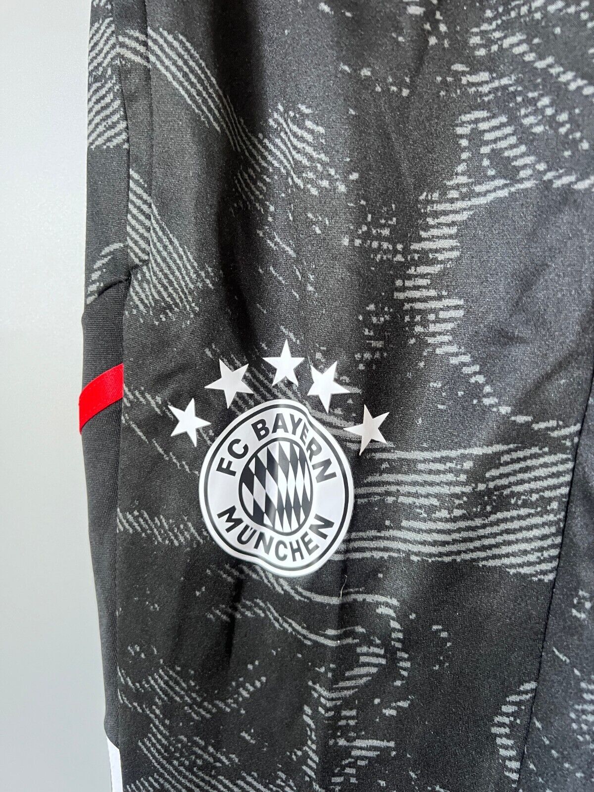 Bayern Munich Training Pants Football Soccer Adidas HF1394 Mens Size XS