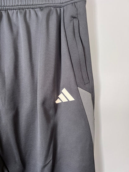 Juventus Tiro 23 Winterized Pants Football Soccer Adidas IQ4785 Mens Size XL