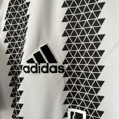 Vlahovic Juventus Jersey 2022-23 Home Mens Soccer Shirt Large H38907 Adidas
