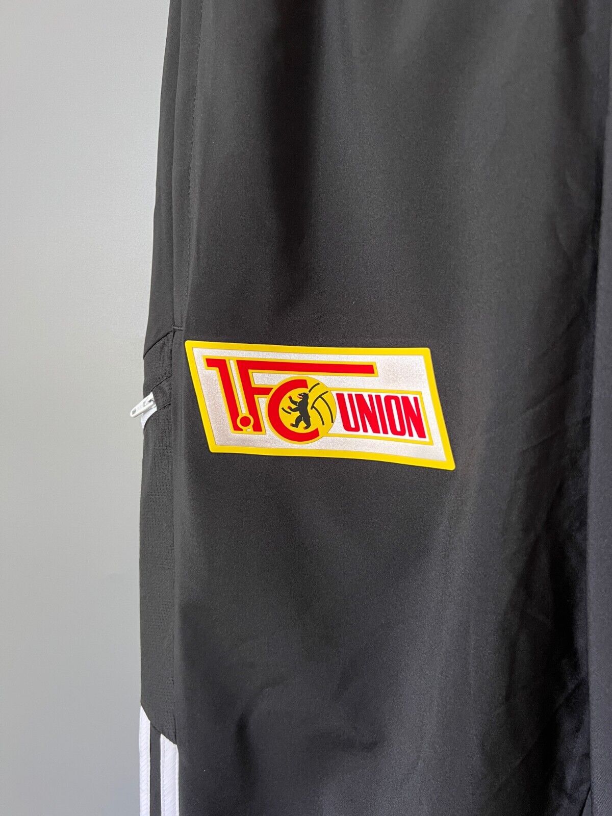 1. FC Union Berlin CON22 Presentation Pants Football Soccer Adidas Mens Size S