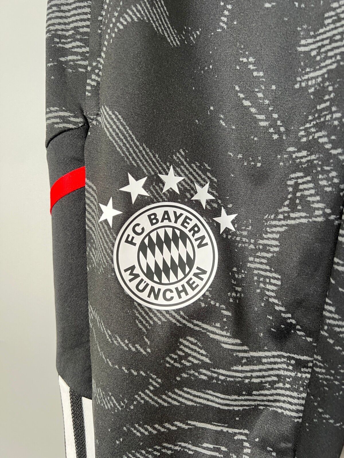 Bayern Munich Training Pants Football Soccer Adidas HF1394 Mens Size XS