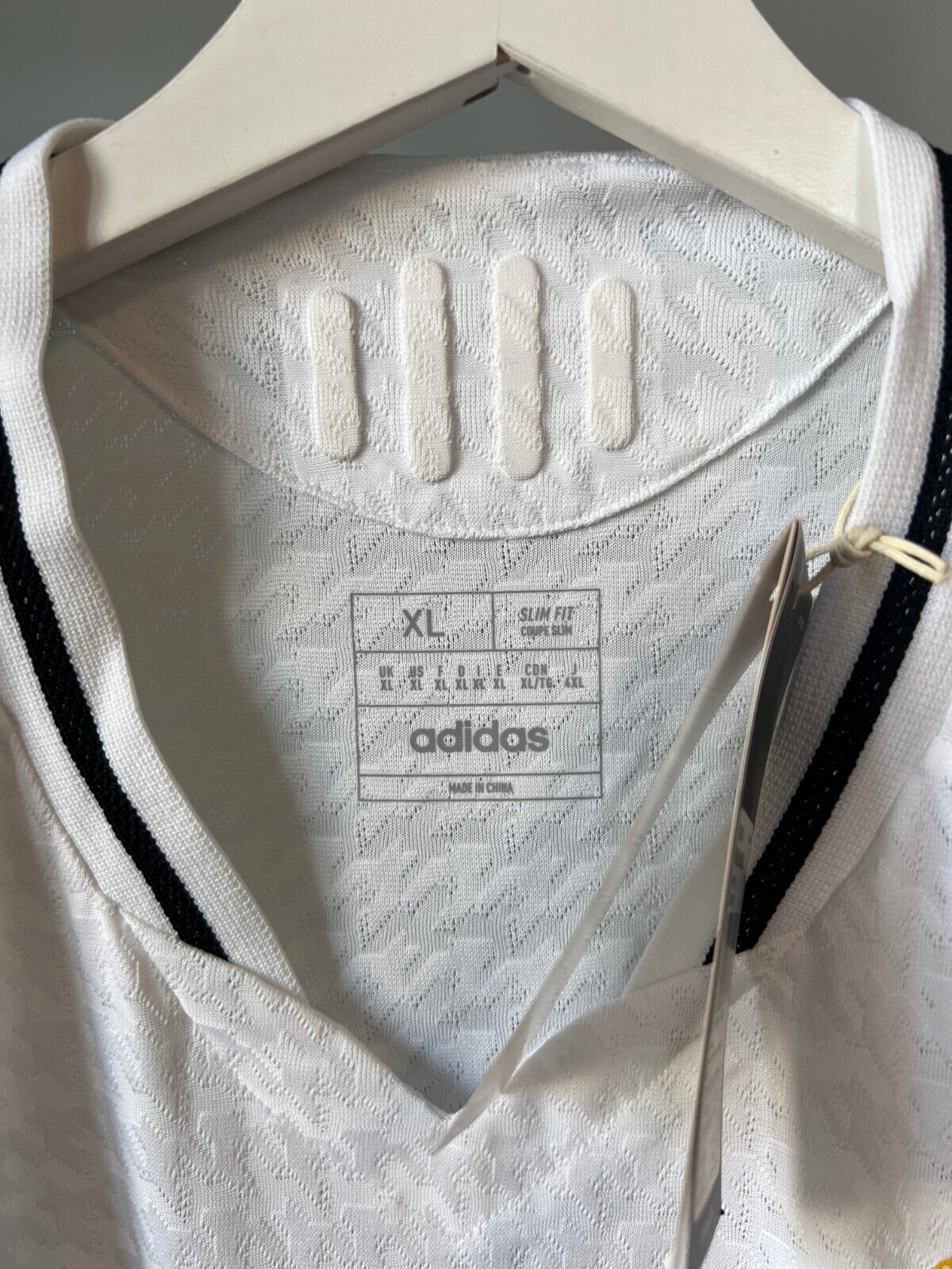 Real Madrid Jersey 24/25 Home Authentic Soccer Shirt IX8095 Adidas Mens Size XL