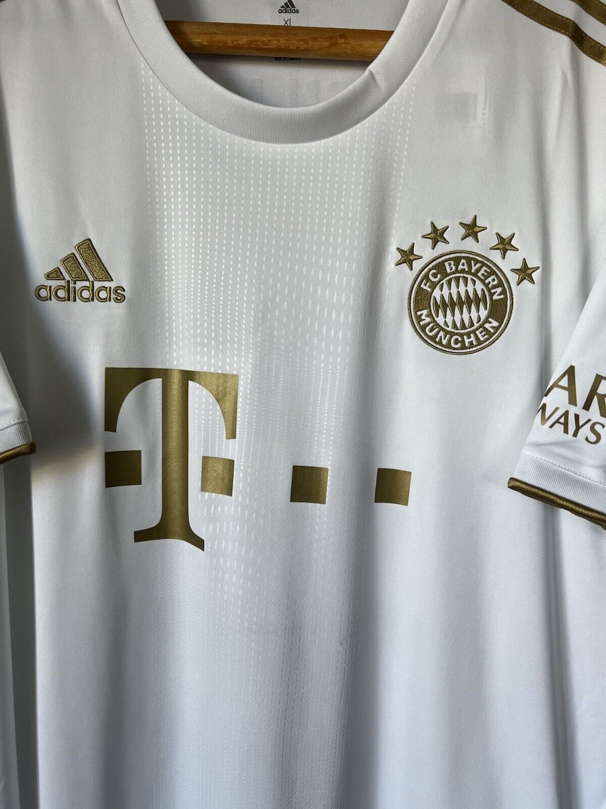 Gravenberch Bayern Munich Jersey 2022-2023 Away Mens Soccer Shirt Size XL Adidas