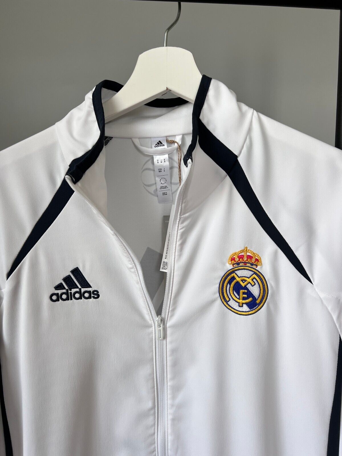 Real Madrid Teamgeist Jacket 2006 x 2021 White Soccer Adidas HA2537 Mens Size M