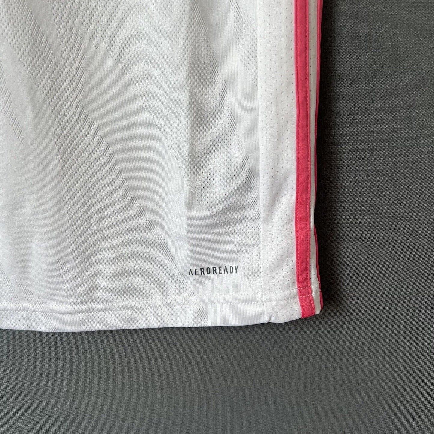 REAL MADRID JERSEY 2020/21 HOME SIZE SMALL SOCCER FOOTBALL ADIDAS FM4735