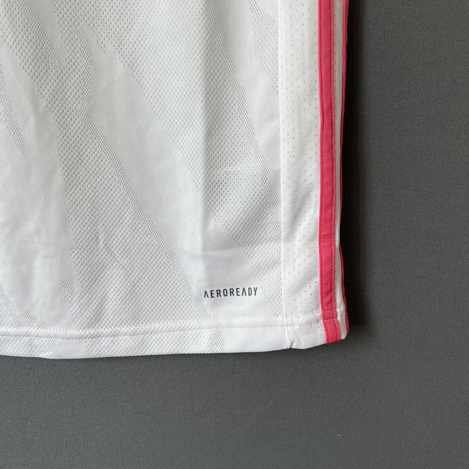 REAL MADRID JERSEY 2020/21 HOME SIZE SMALL SOCCER FOOTBALL ADIDAS FM4735