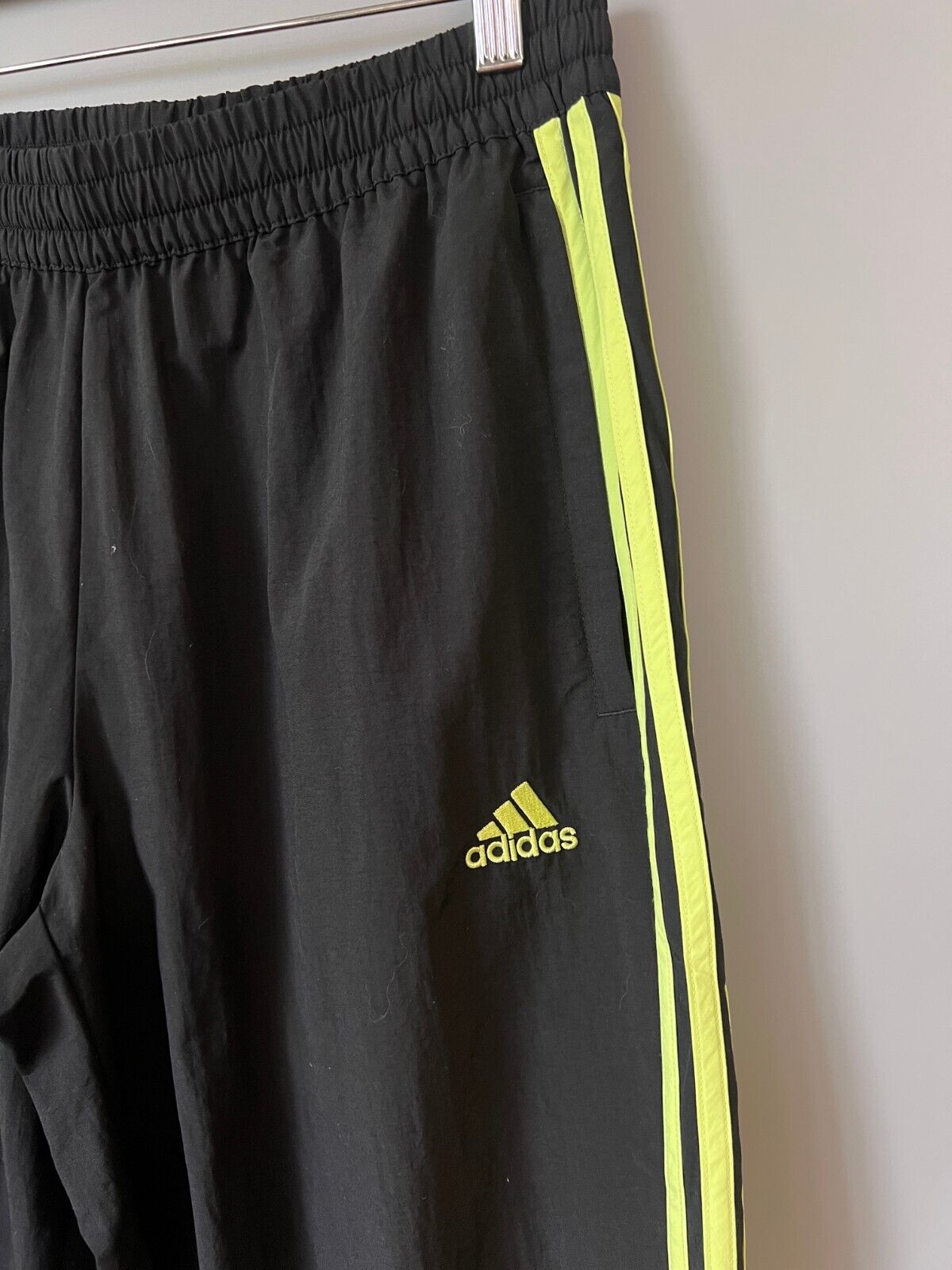 Manchester United Woven Track Pants Football Soccer Adidas IP9191 Mens Size M