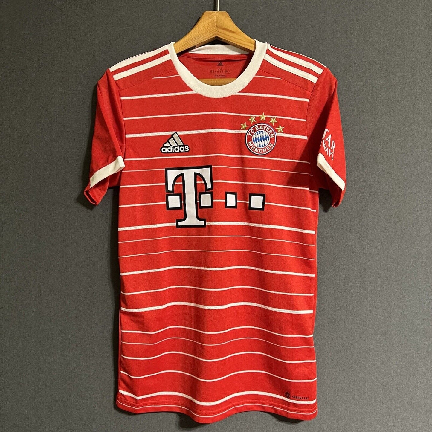 Kimmich Bayern Munich Jersey 2022/23 Home Size XS Football Soccer Adidas H39900