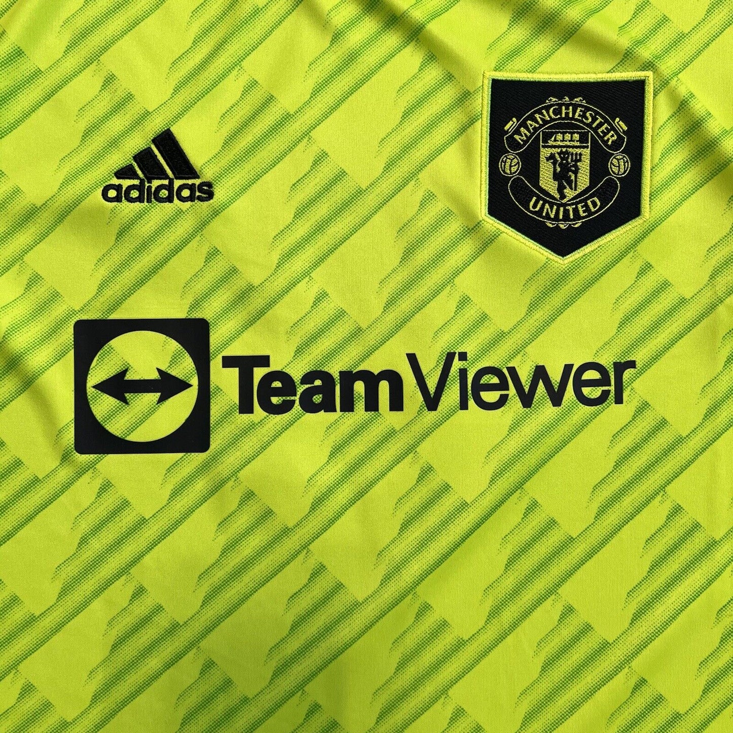 Fernandes Manchester United Jersey 22-23 Third Size M Boys Football Shirt Adidas