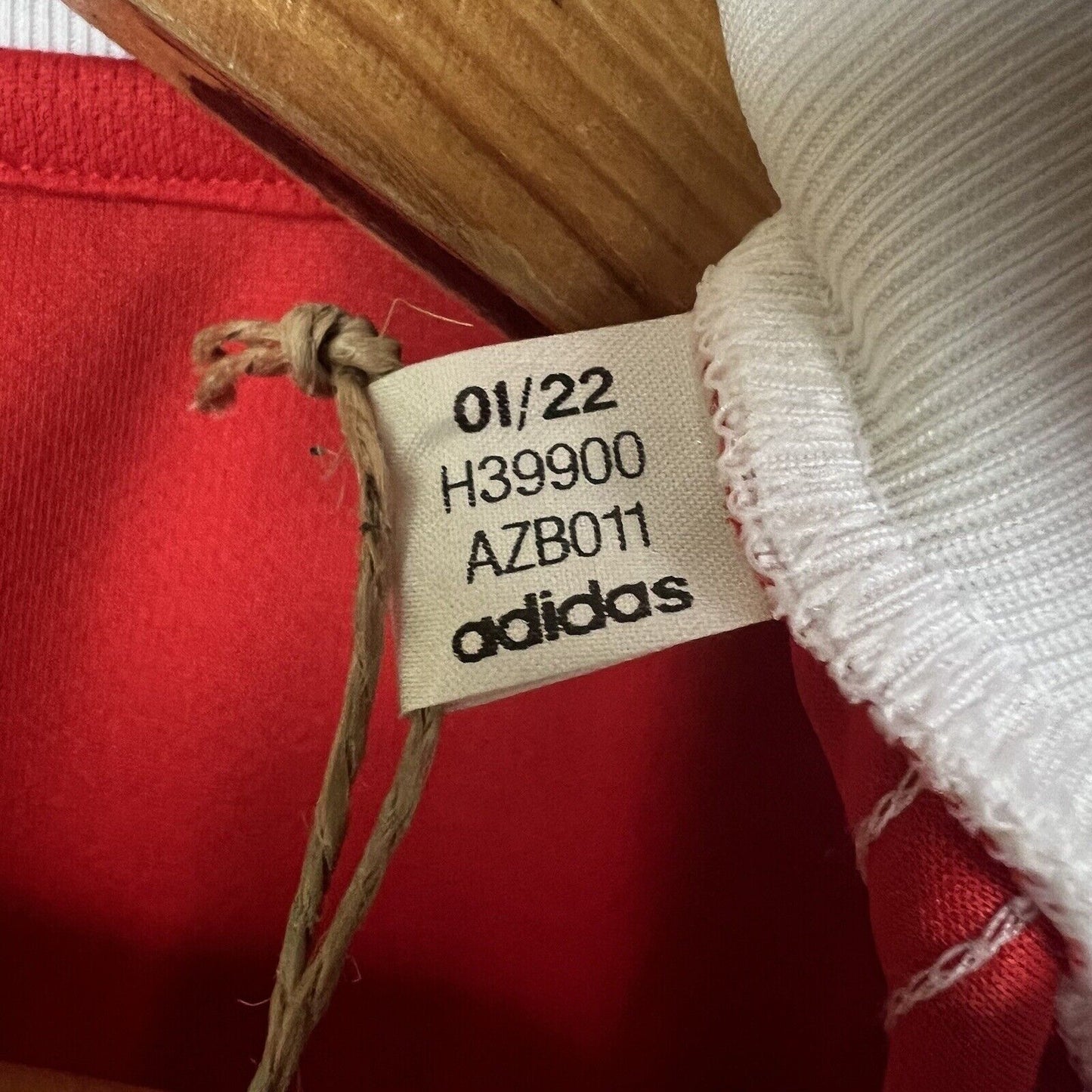 Bayern Munich Jersey 2022/2023 Home Small Mens Soccer Shirt H39900 Adidas