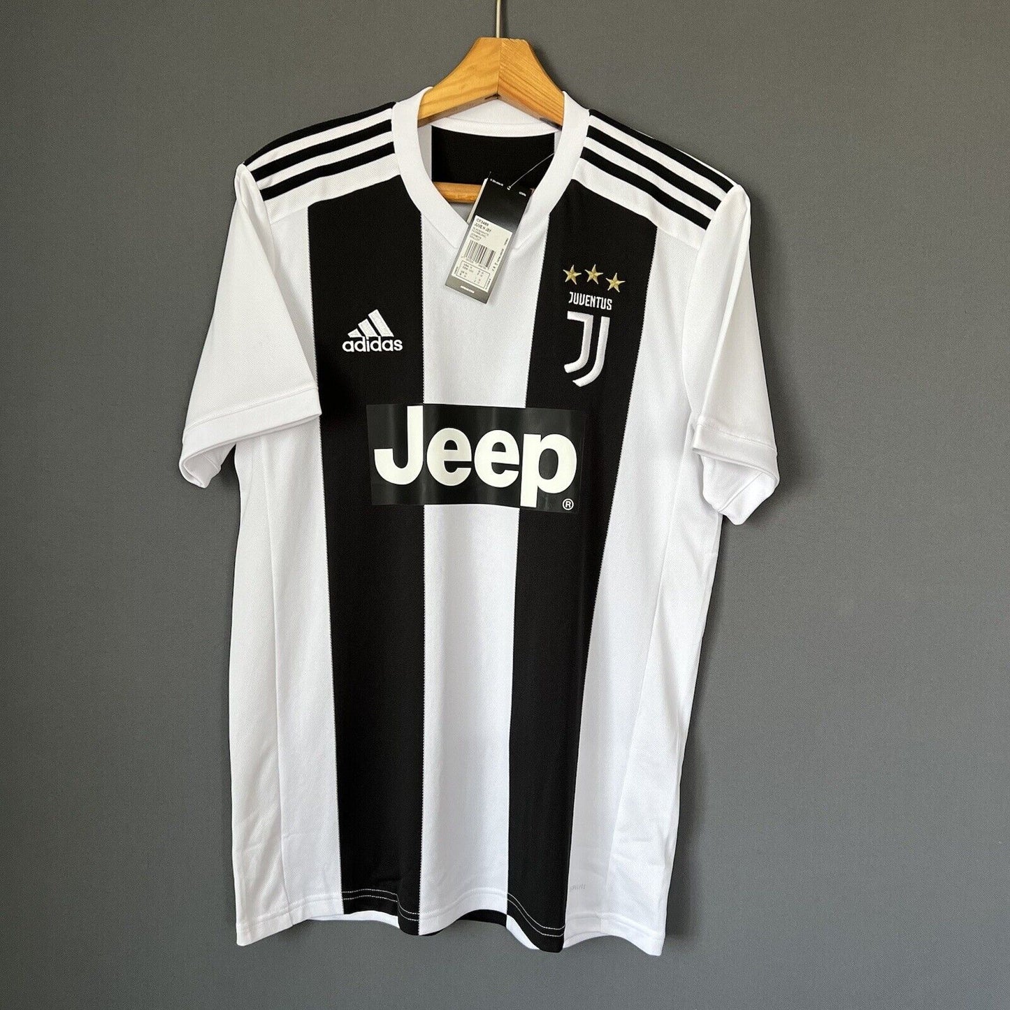 Khedira Juventus Jersey 2018/2019 Home Mens Football Shirt Medium CF3489 Adidas