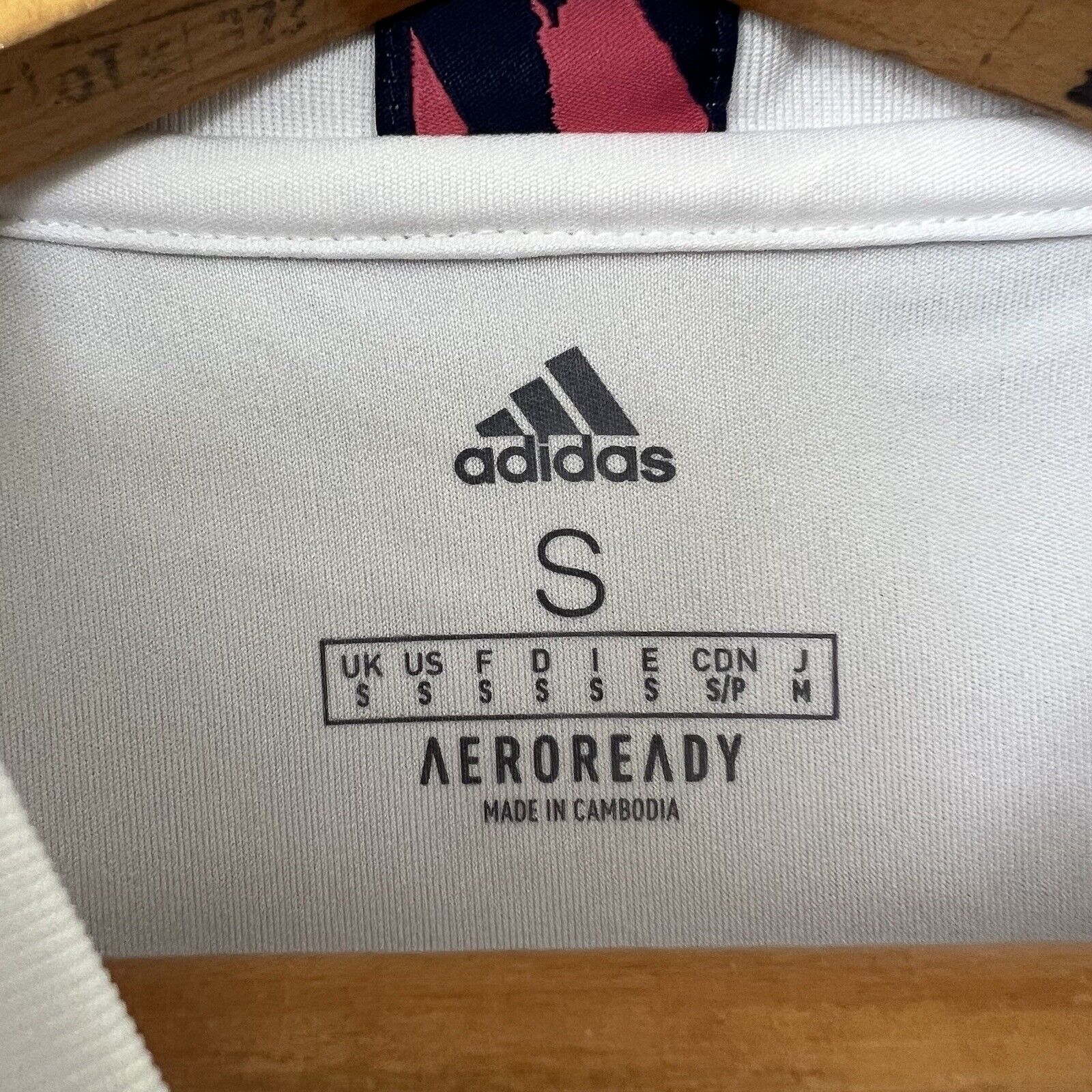 REAL MADRID JERSEY 2020/21 HOME SIZE SMALL SOCCER FOOTBALL ADIDAS FM4735