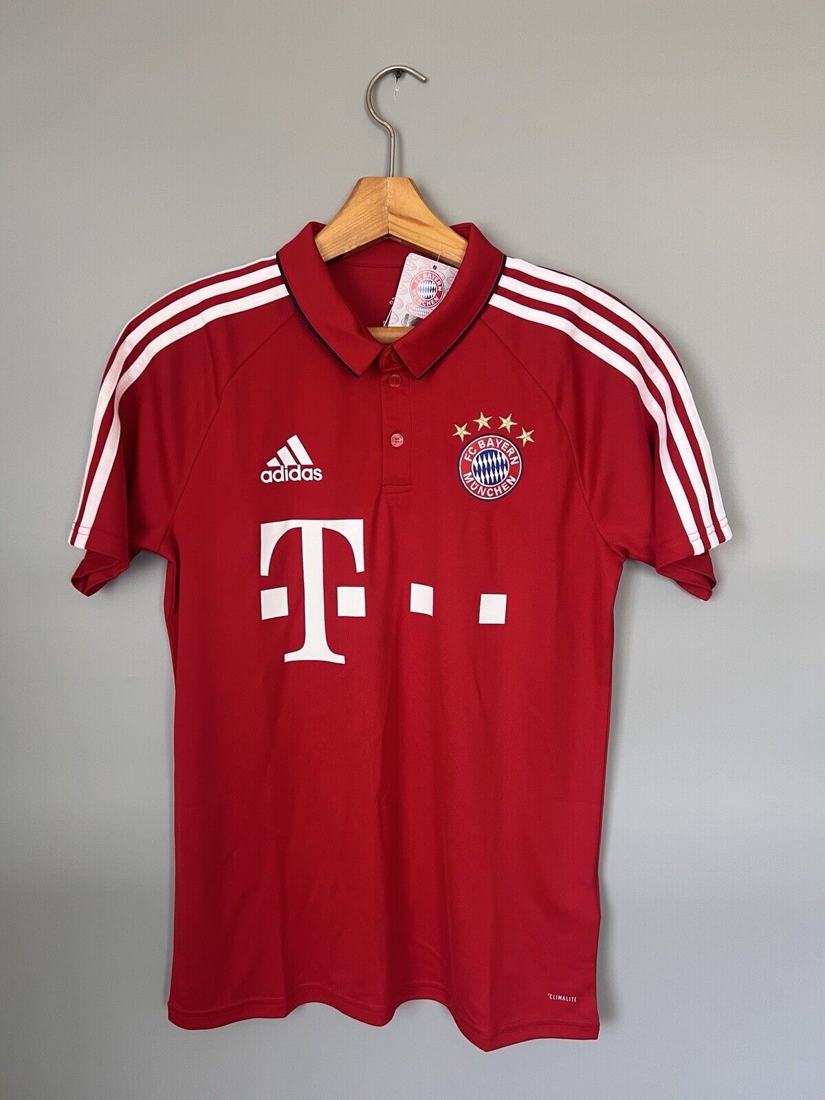 Bayern Munich Polo Jersey 2017-2018 Mens Soccer Shirt BQ2435 Adidas Size M