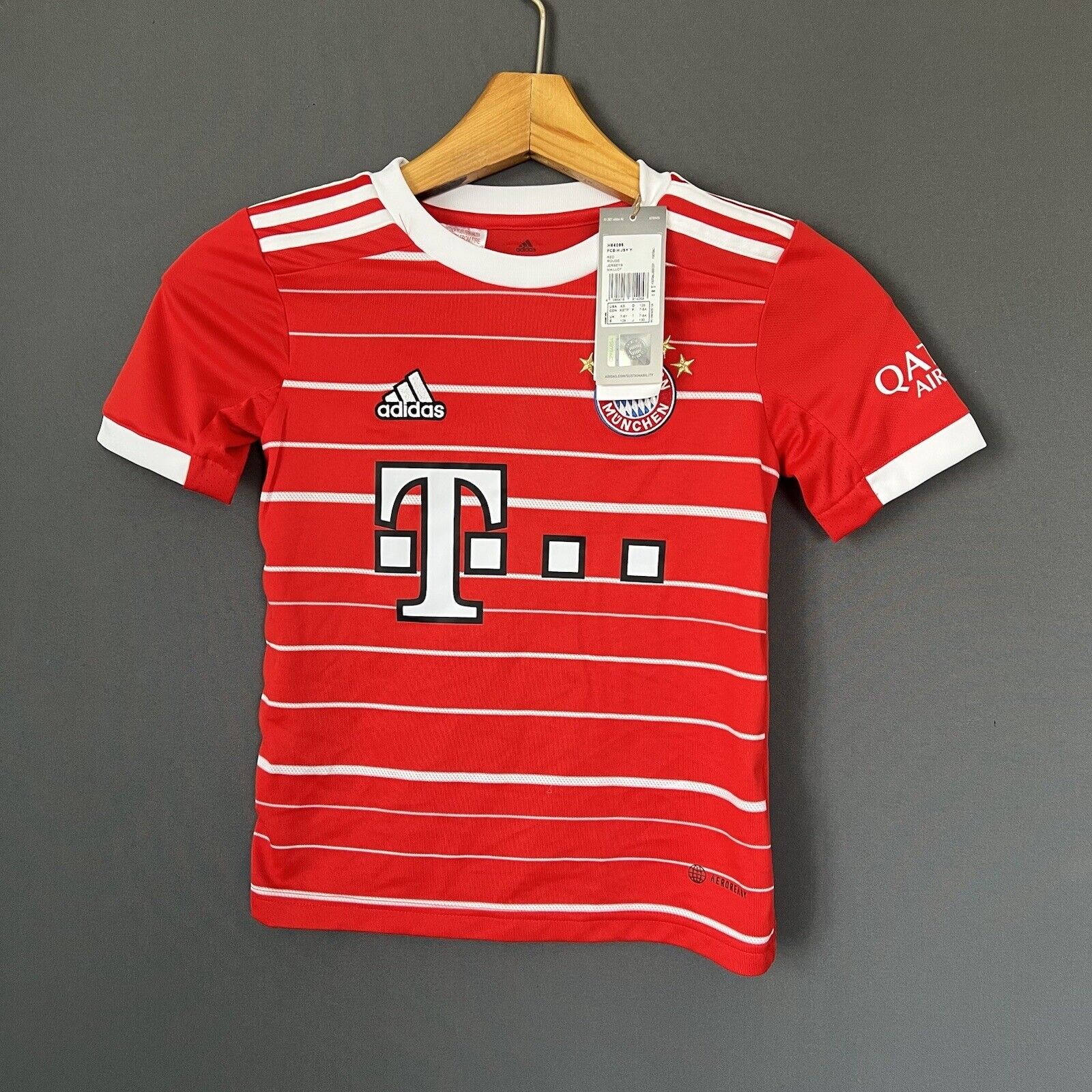Bayern Munich 2022-23 Home Size XS 7-8Y Boys Soccer Football Shirt Adidas