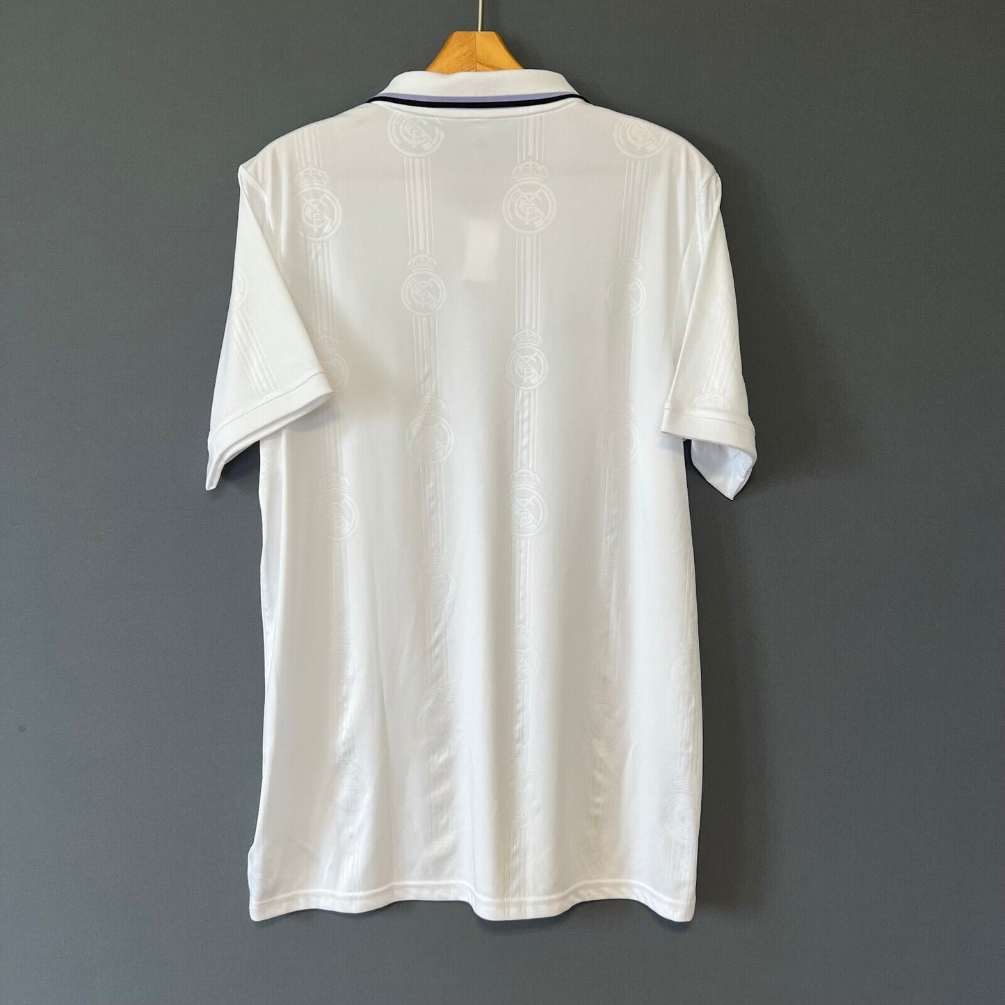 Real Madrid Jersey 2022-2023 Home Mens Football Shirt Size L HF0291 Adidas