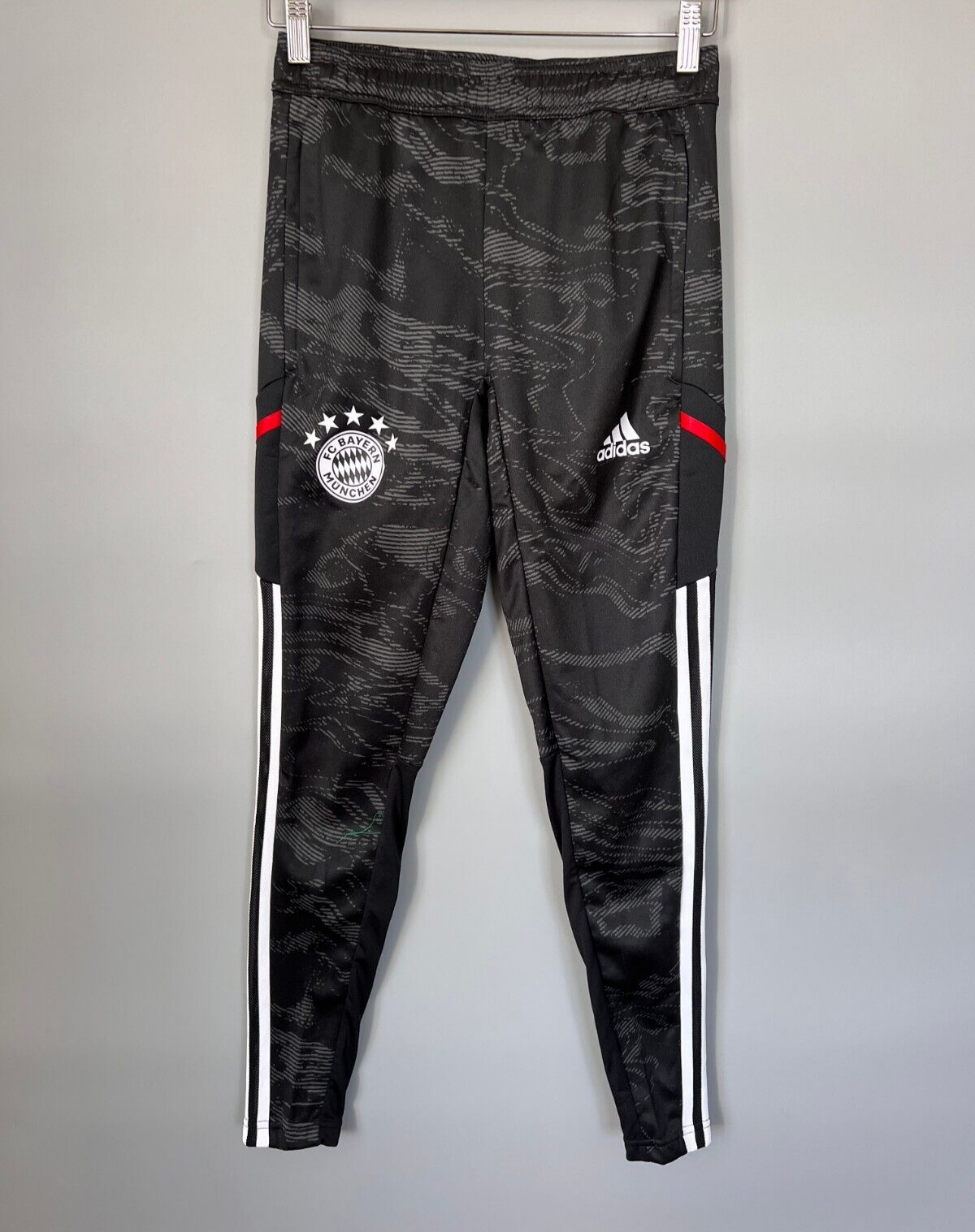 Bayern Munich Training Pants Football Soccer Adidas HF1394 Mens Size XS