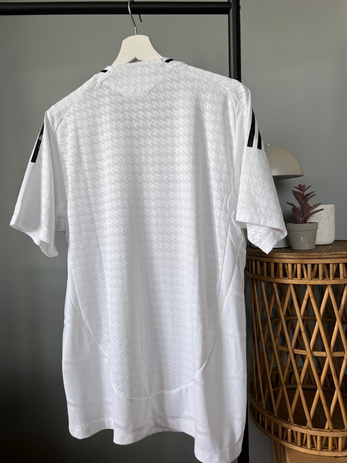 Real Madrid Jersey 24/25 Home Authentic Soccer Shirt IX8095 Adidas Mens Size L