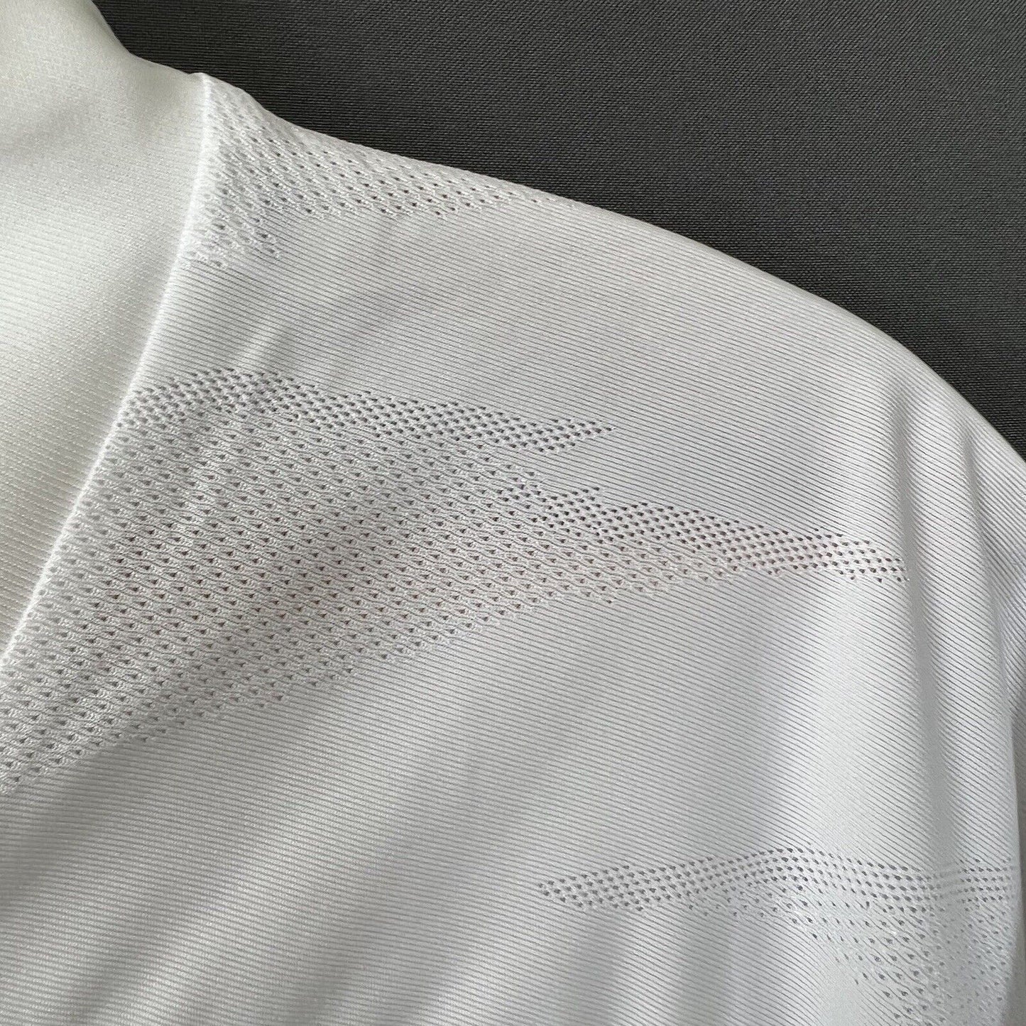 REAL MADRID JERSEY 2020/21 HOME SIZE SMALL SOCCER FOOTBALL ADIDAS FM4735