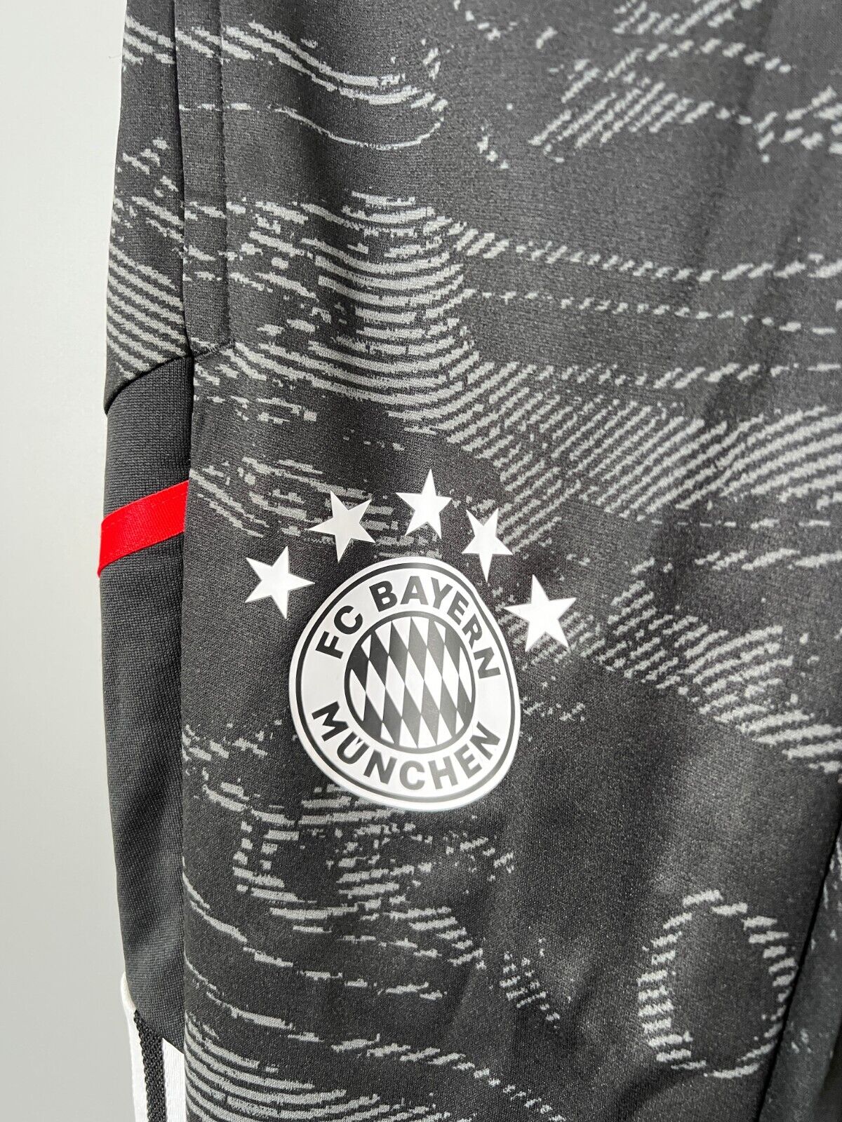 Bayern Munich Training Pants Football Soccer Adidas HF1394 Mens Size XS