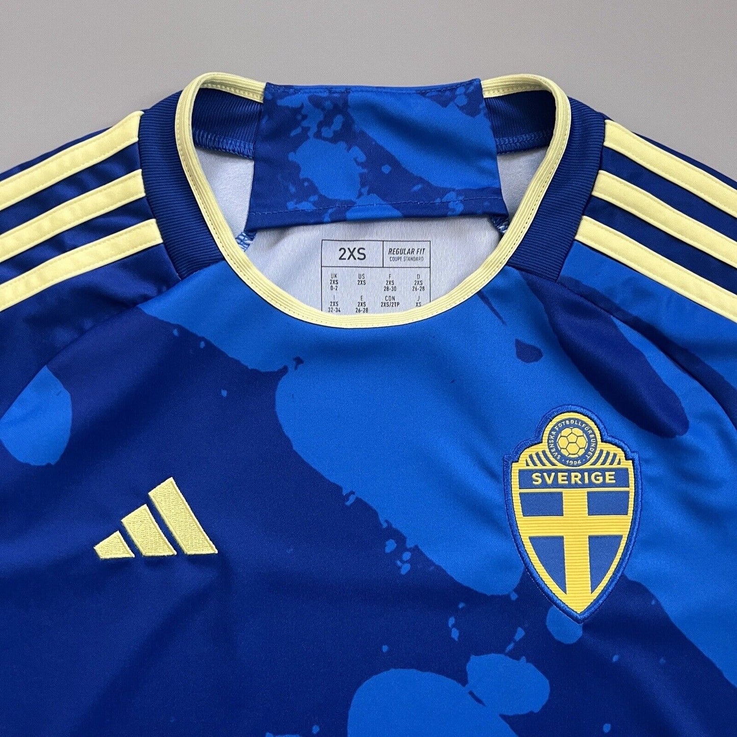Sweden Jersey Team 2023 Away Womens Soccer Football Shirt HT7142 Adidas Size 2XS