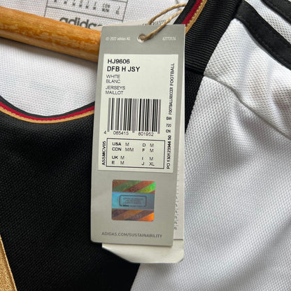Havertz Germany Jersey 2022 Home Size M Mens Football Shirt HJ9606 Adidas