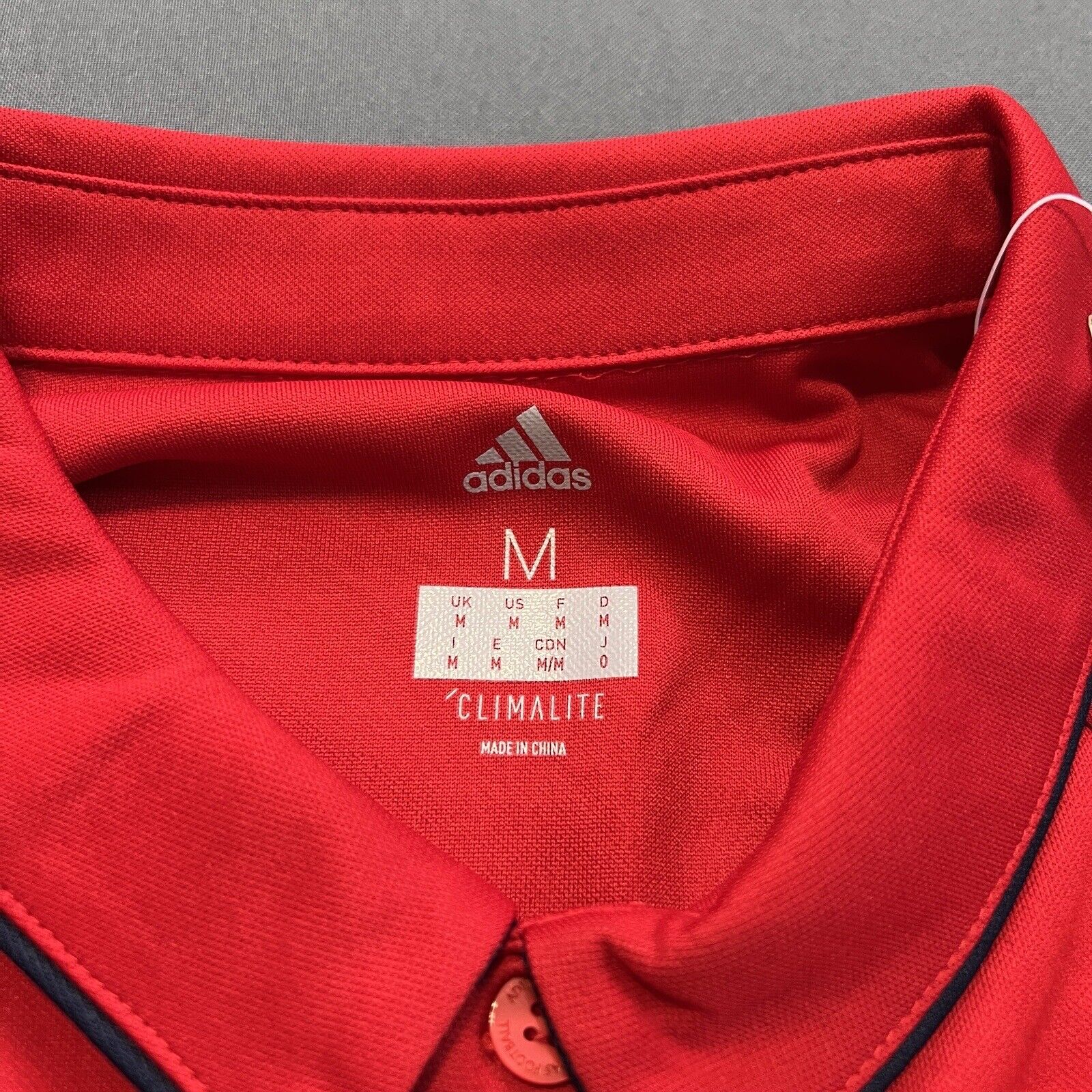 Bayern Munich Jersey 2017-2018 Mens Soccer Shirt Polo BQ2435 Adidas Size M