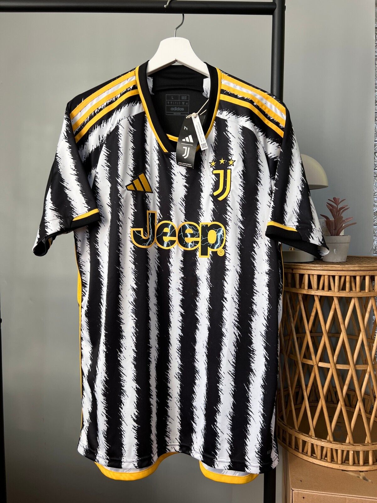 Juventus Jersey 23/24 Home Football Soccer Shirt Adidas HR8256 Mens Size L