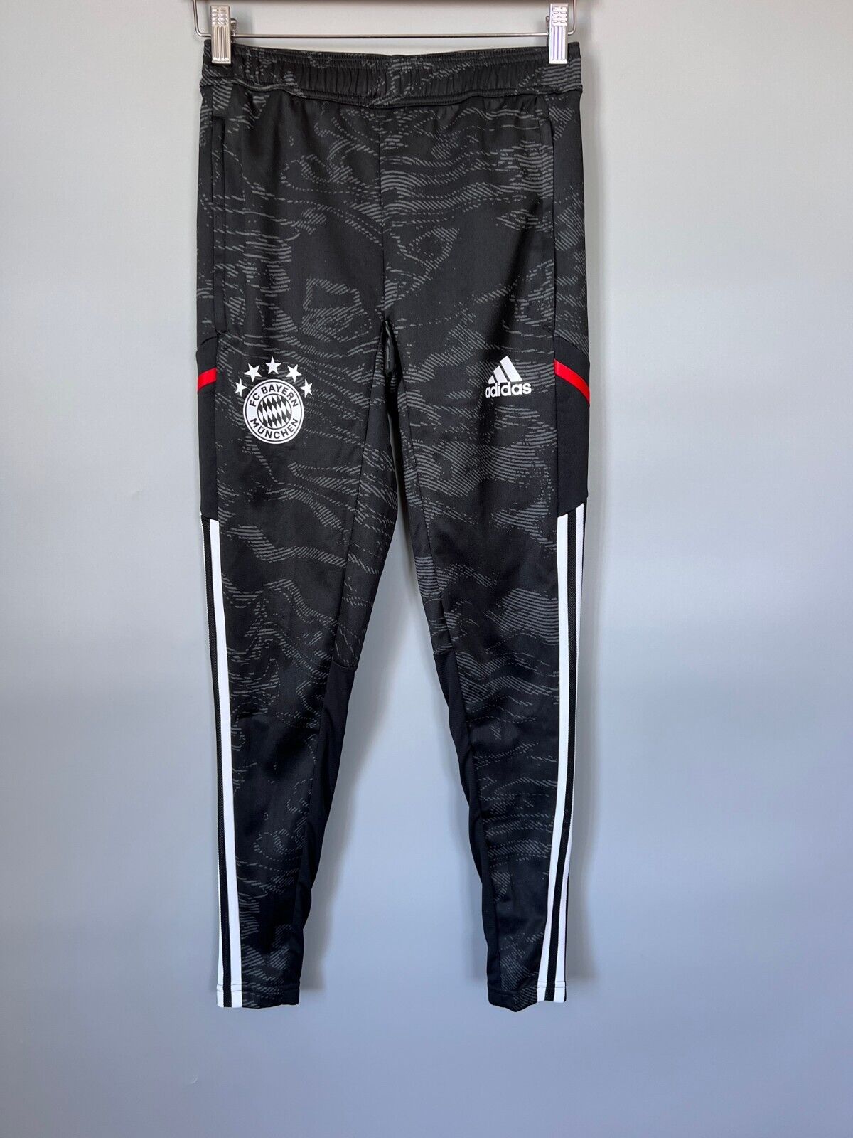 Bayern Munich Training Pants Football Soccer Adidas HF1394 Mens Size XS