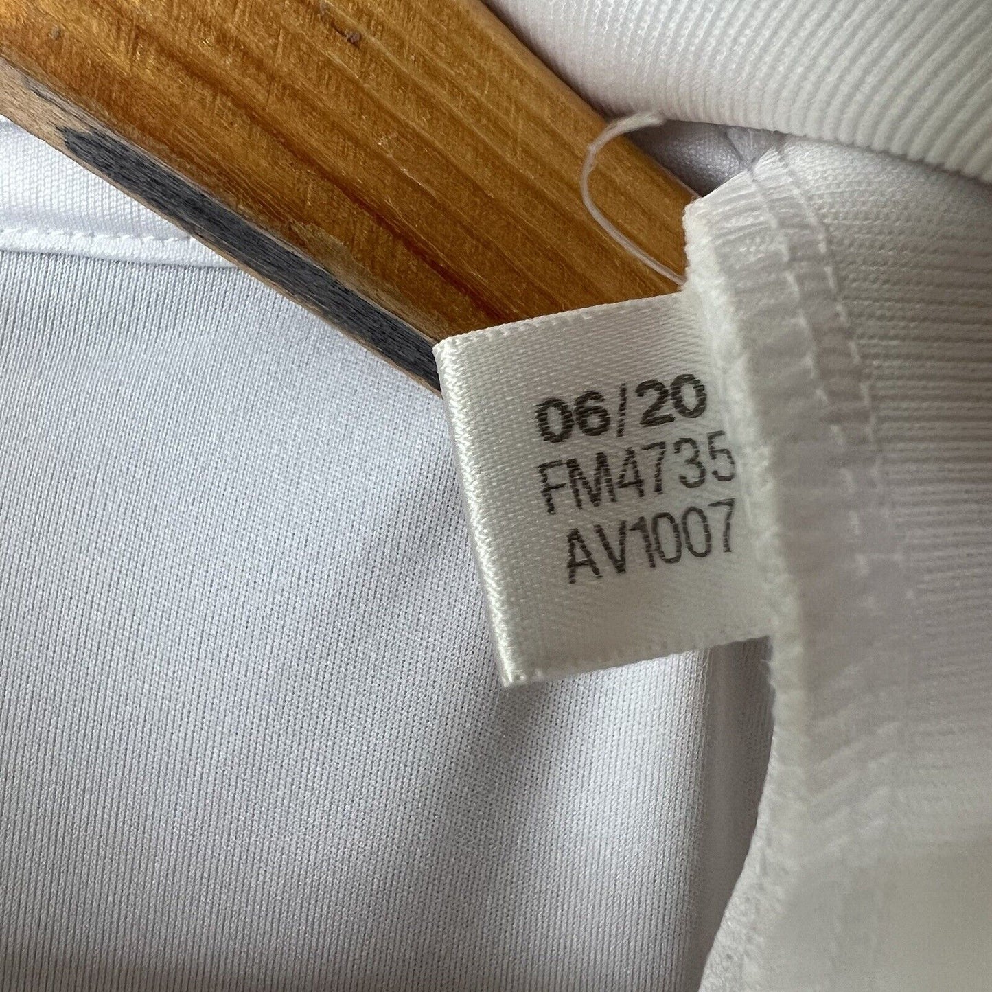 REAL MADRID JERSEY 2020/21 HOME SIZE SMALL SOCCER FOOTBALL ADIDAS FM4735