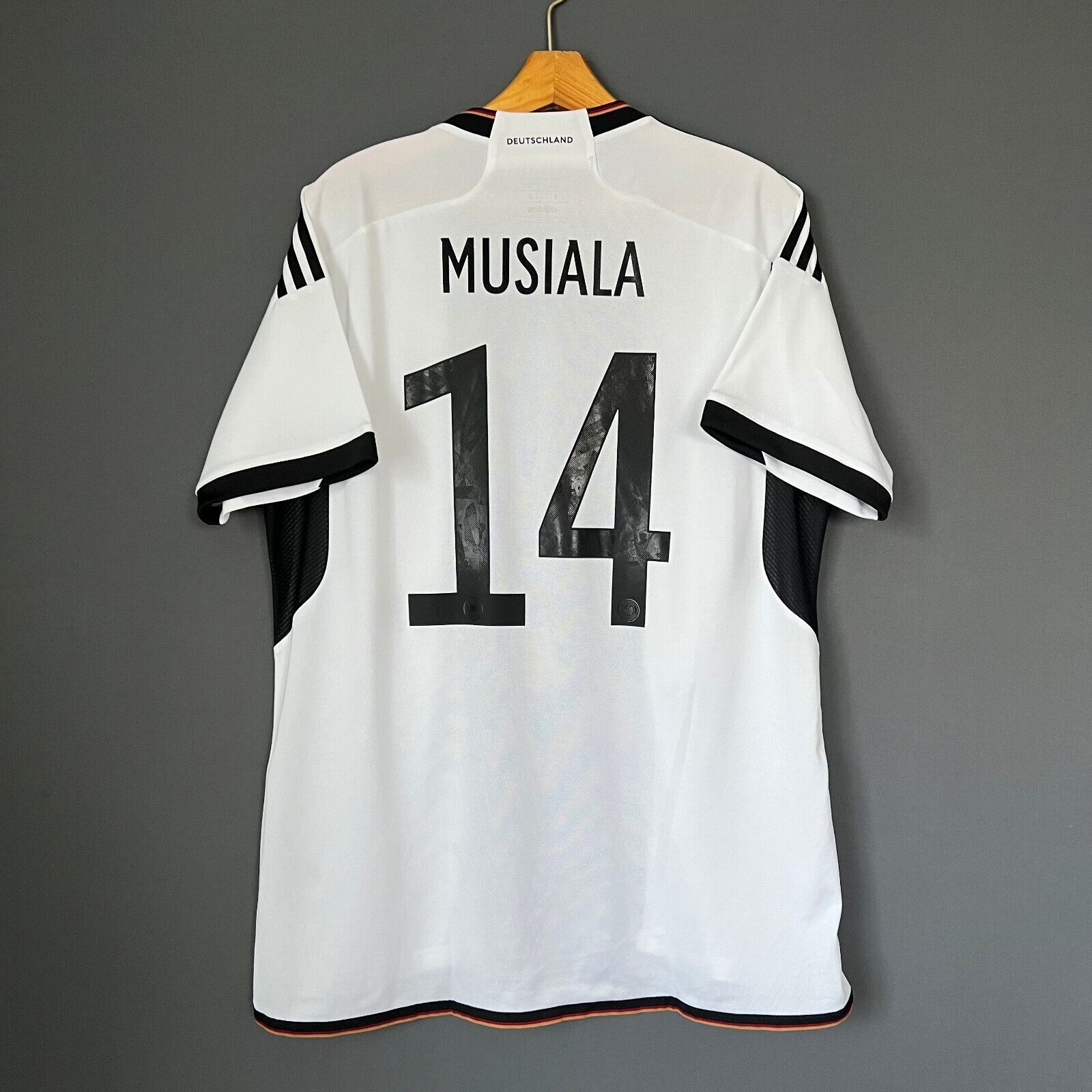 Musiala Germany Jersey 2022 2023 Home Size XL Mens Football Shirt HJ9606 Adidas