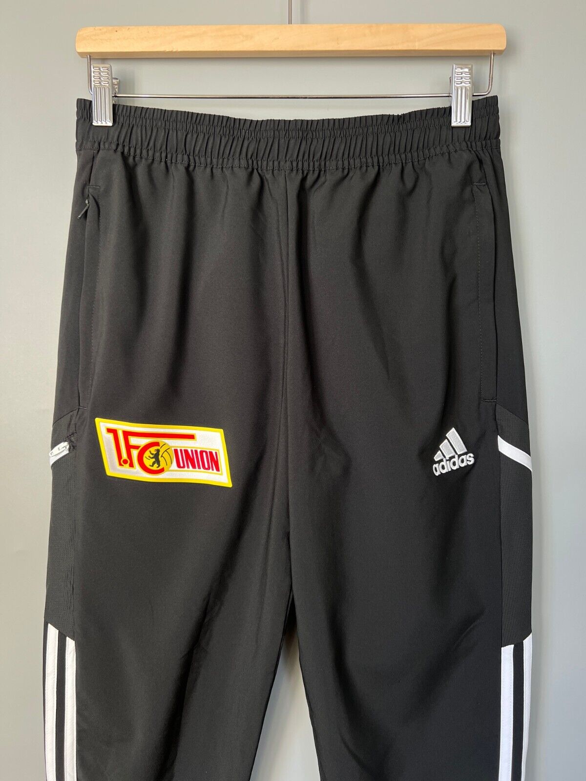 1. FC Union Berlin CON22 Presentation Pants Football Soccer Adidas Mens Size S
