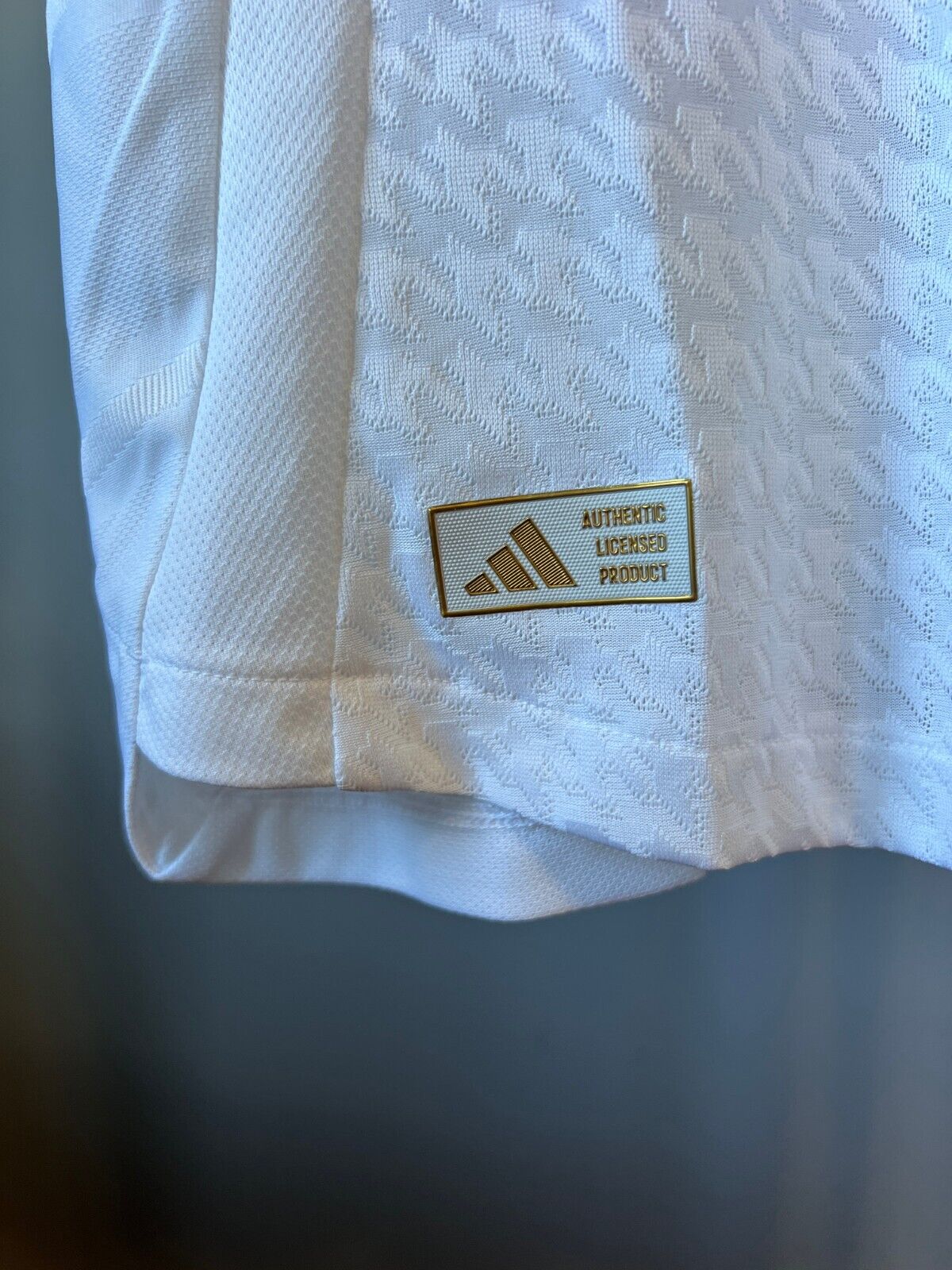 Real Madrid Jersey 24/25 Home Authentic Soccer Shirt IX8095 Adidas Mens Size M