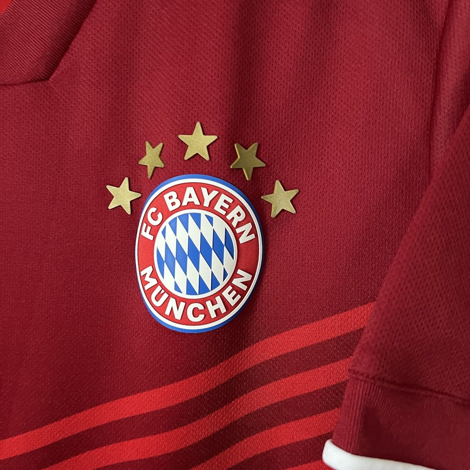 BAYERN MUNICH JERSEY 2021/2022 HOME MEDIUM MENS FOOTBALL SHIRT GR0503 ADIDAS