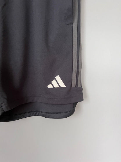 Juventus Shorts 23/24 Third Soccer Shirt HZ7805 Adidas Boys Size L