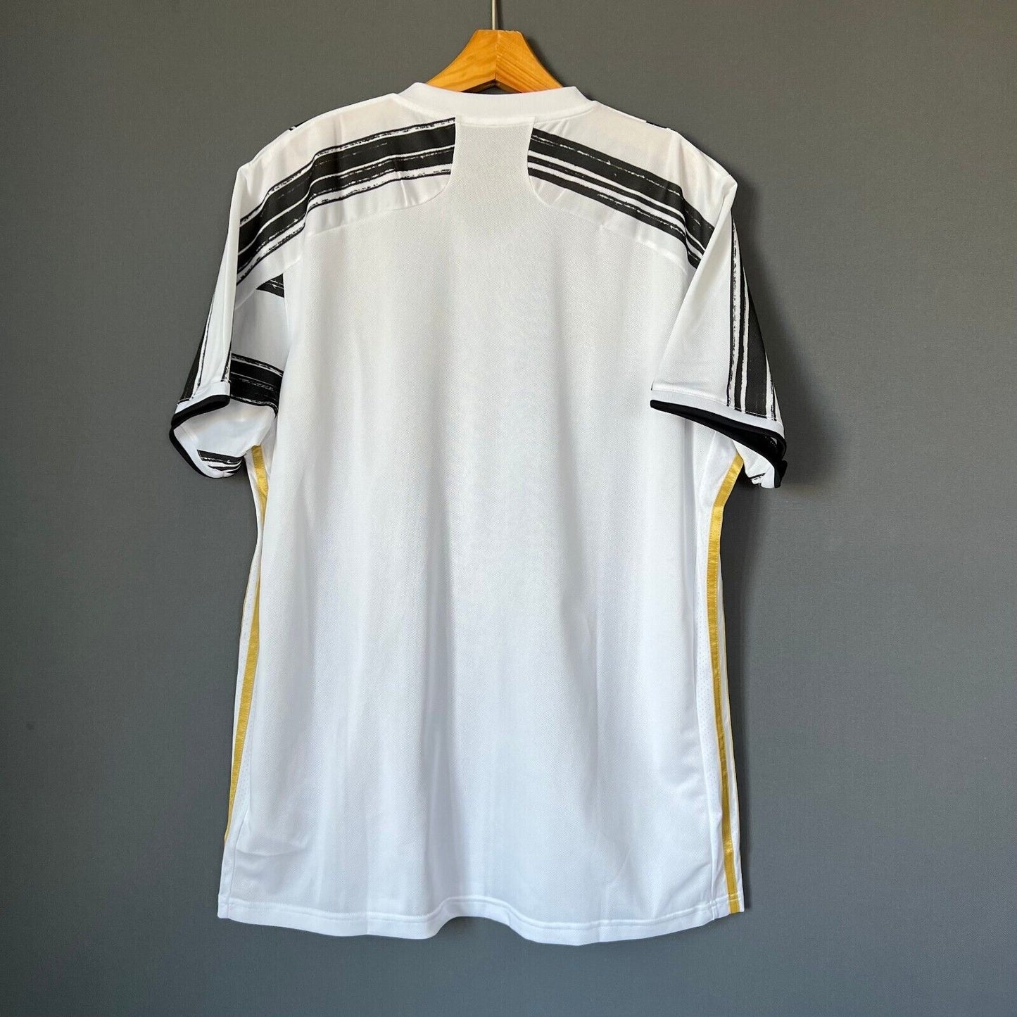 Juventus Jersey 2020-2021 Home Mens Soccer Shirt Size XL EI9894 Adidas