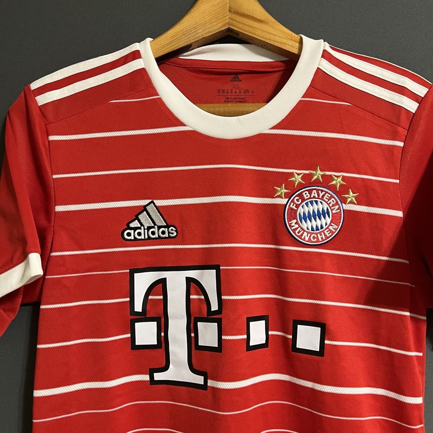 Kimmich Bayern Munich Jersey 2022/23 Home Size XS Football Soccer Adidas H39900