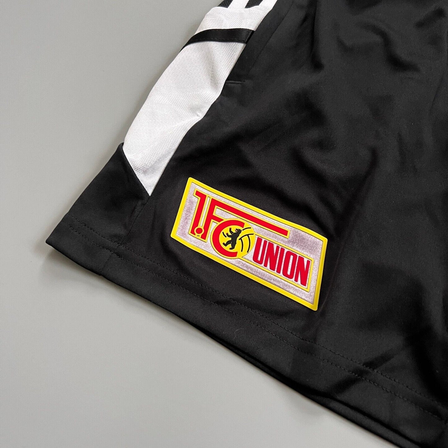1. FC Union Berlin Shorts Condivo 22 Zipped pockets Soccer Adidas Boys Size XS