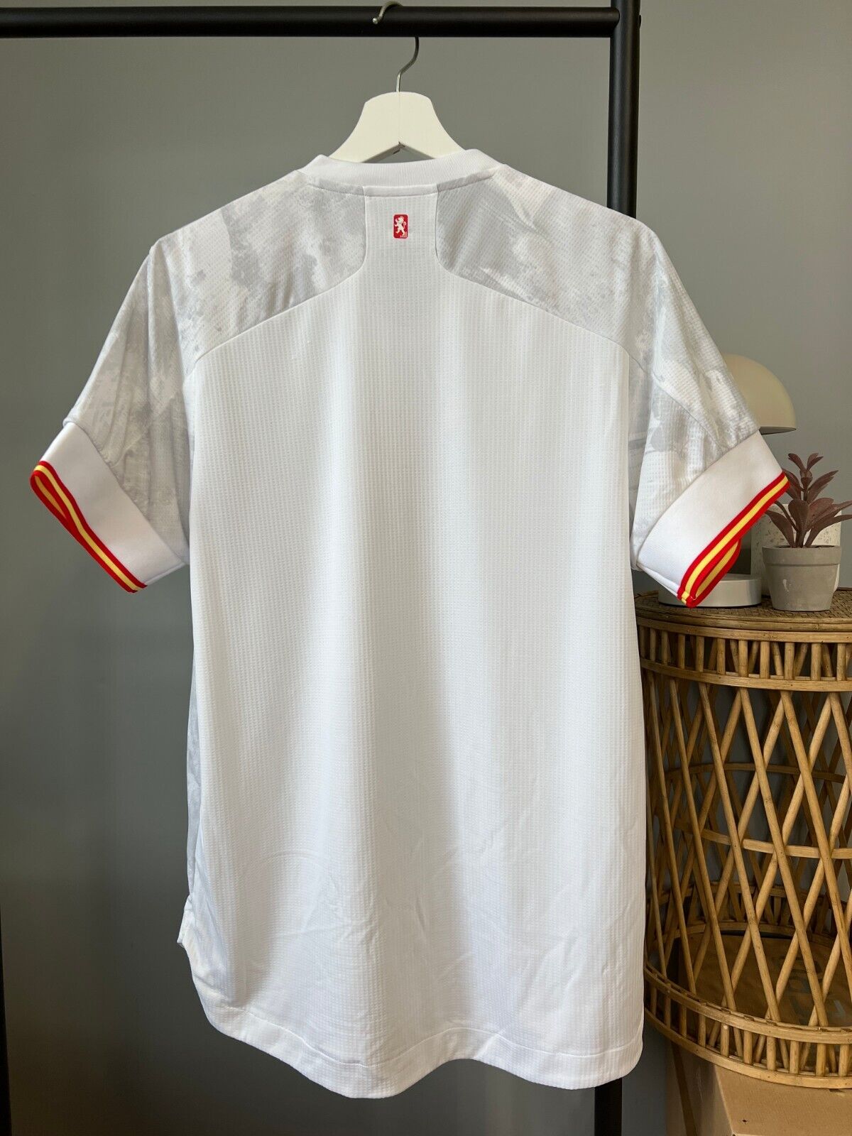 Spain Jersey 2020 Home Authentic Football Shirt Adidas FI6239 Mens Sz L