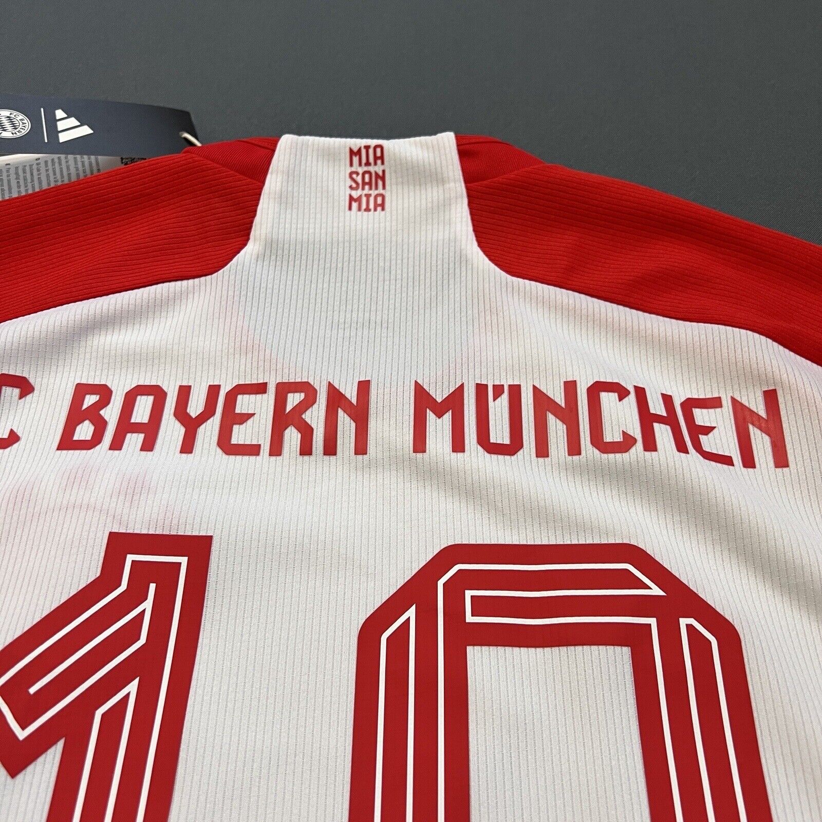 Davies Bayern Munich Jersey 23/24 Home Mens Soccer Shirt IJ7442 Adidas Size M