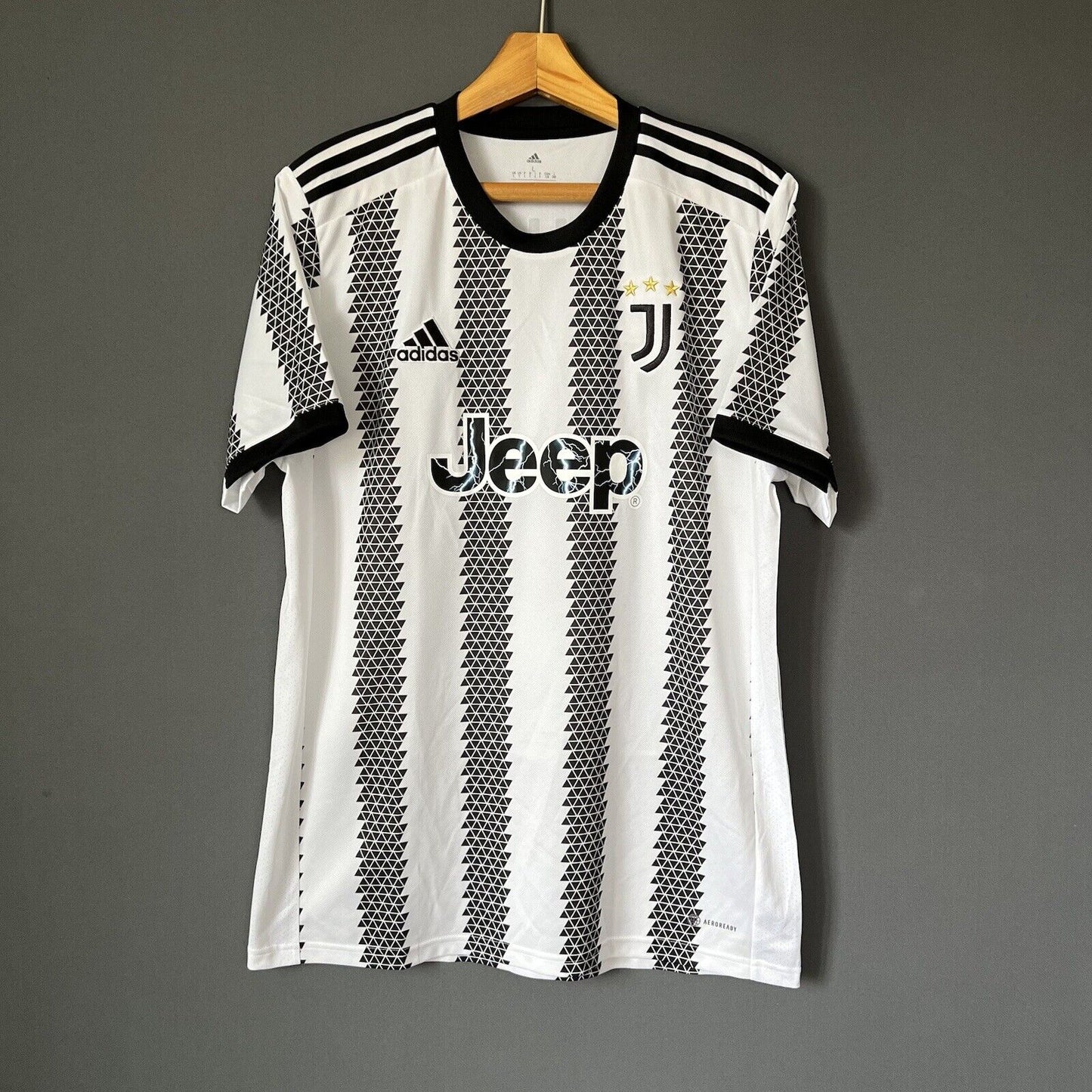 Vlahovic Juventus Jersey 2022-23 Home Mens Soccer Shirt Large H38907 Adidas