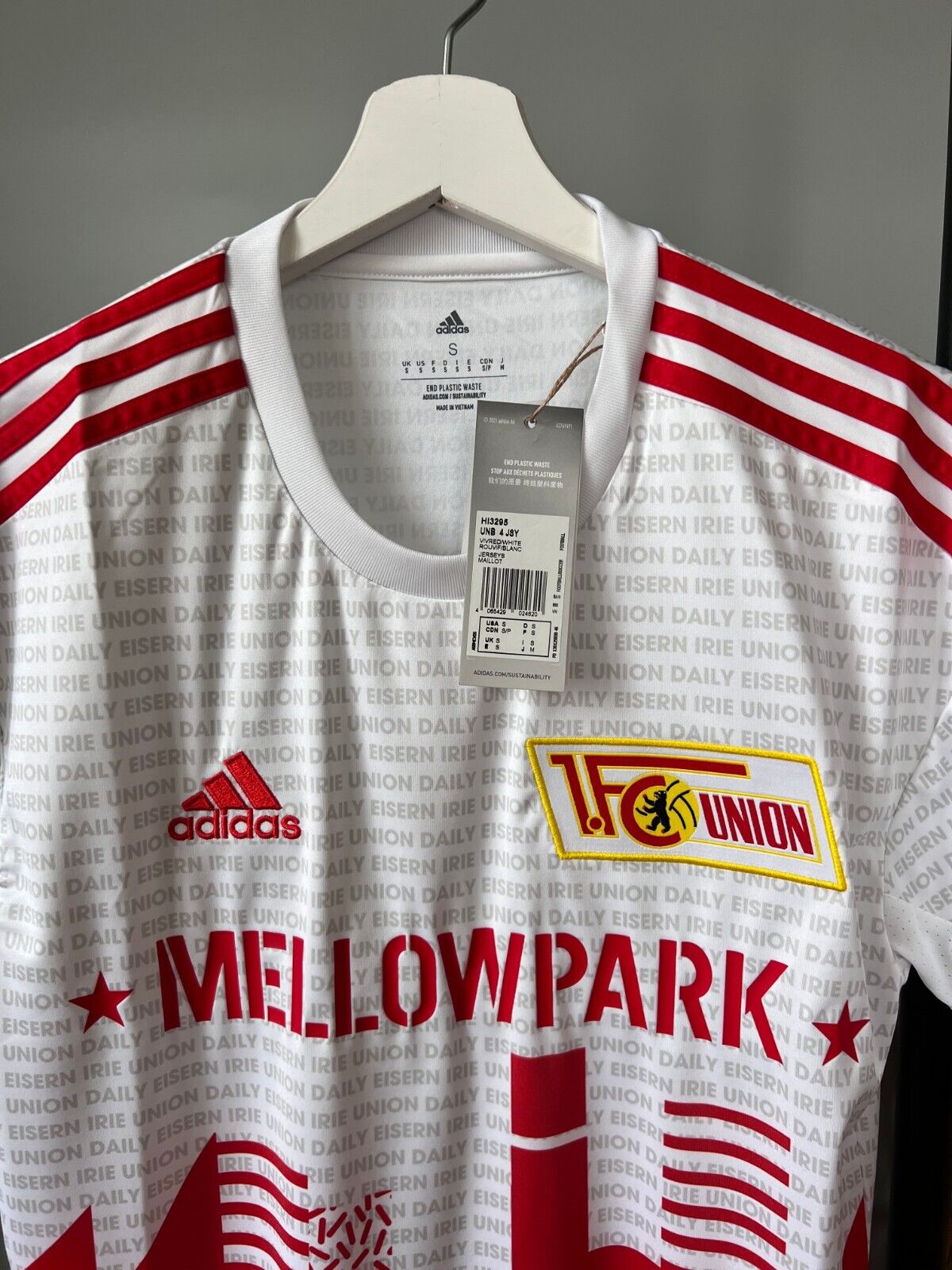 1. FC Union Berlin 22/23 Adidas Football Jersey - Men's Size S Fourth Kit