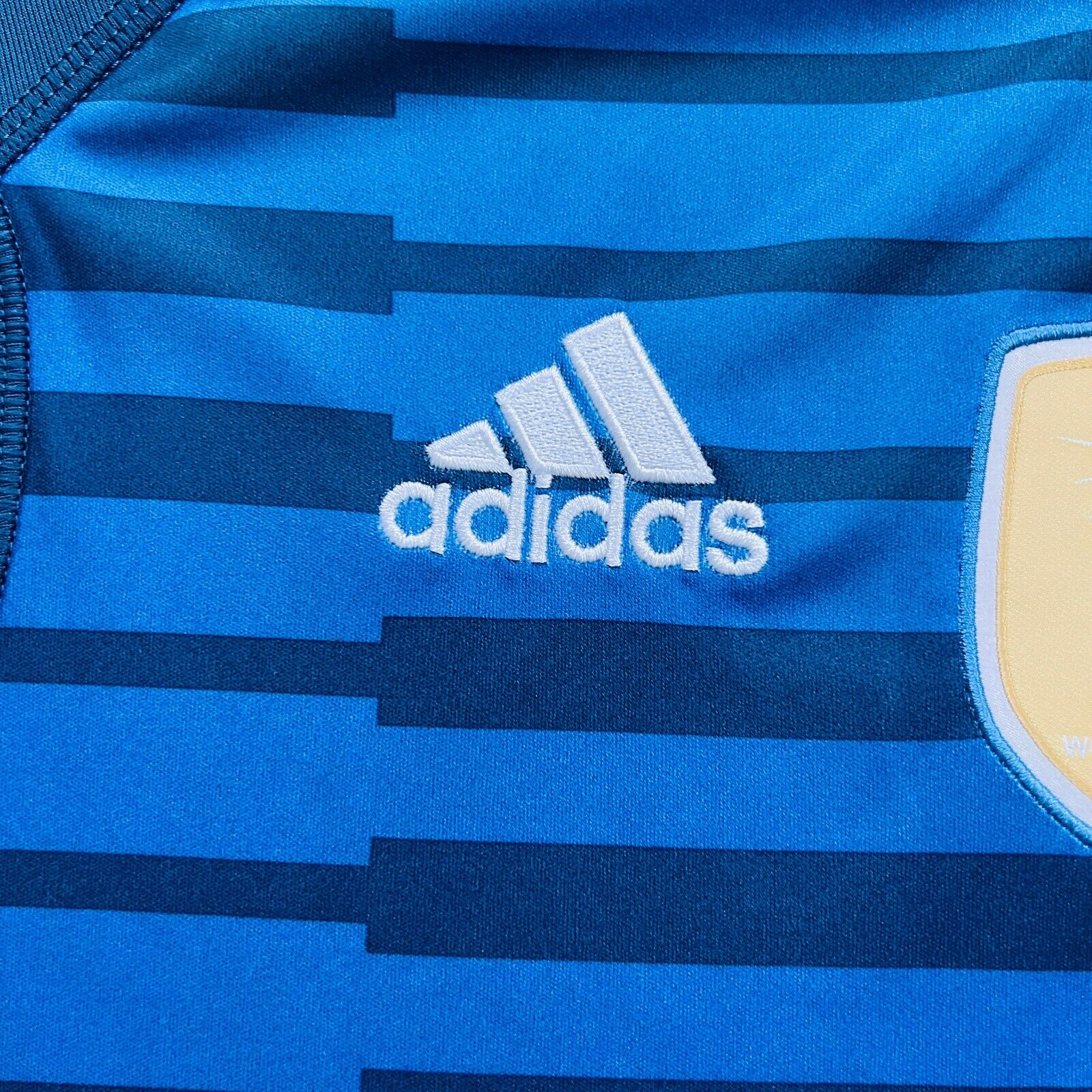 Germany Jersey 2018 2019 Goalkeeper Football Shirt BQ8399 Adidas Boys Size L