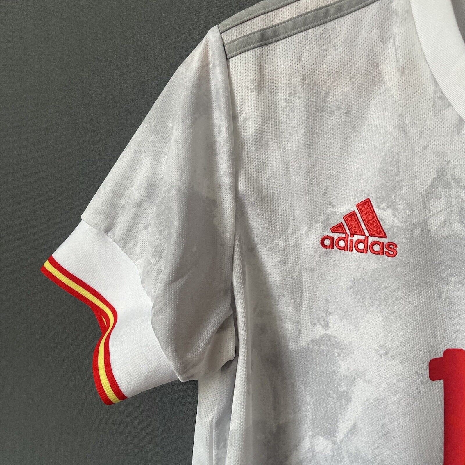 ALBA SPAIN TEAM JERSEY 2021 AWAY SIZE M FOOTBALL SOCCER SHIRT ADIDAS [EH6514]